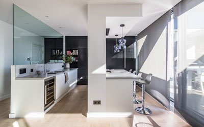 Dividir cocina con pared acristalada Dividir cocina con pared acristalada