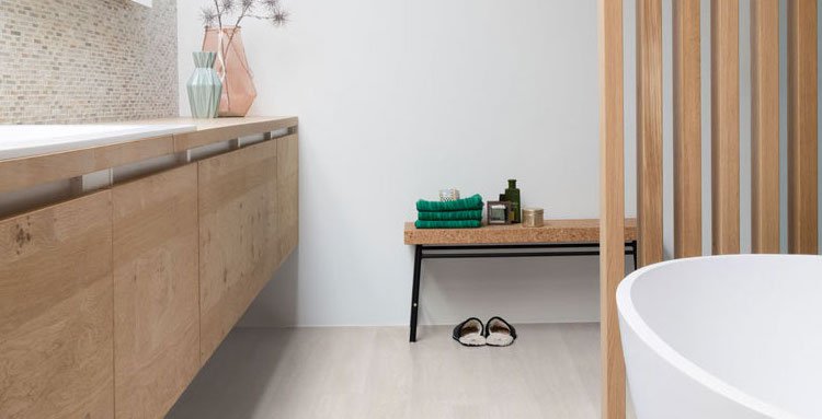 Suelo laminado blanco para baño Suelo laminado blanco para baño