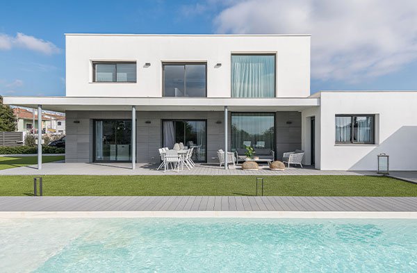 Vivienda con piscina en el jardín Vivienda con piscina en el jardín